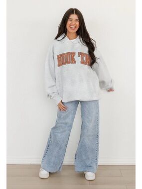 Hook 'Em Graphic Hoodie - Light Gray